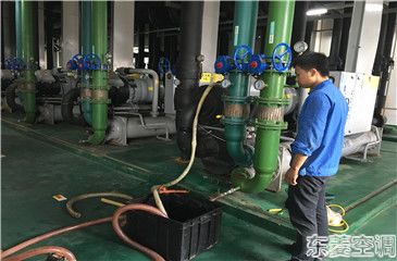 中央空调冷凝器怎样清理？冷凝器的清理流程【详细说明】